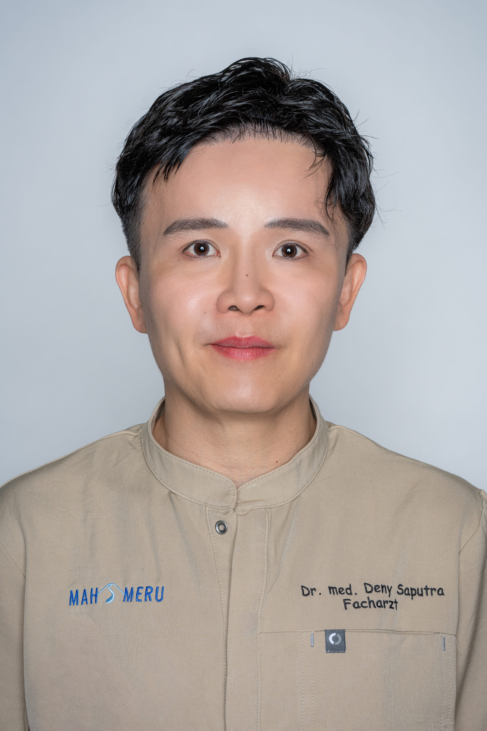 Dr. med. Deny Saputra